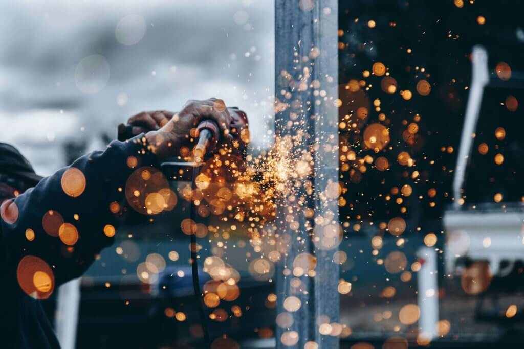 metal-grinding