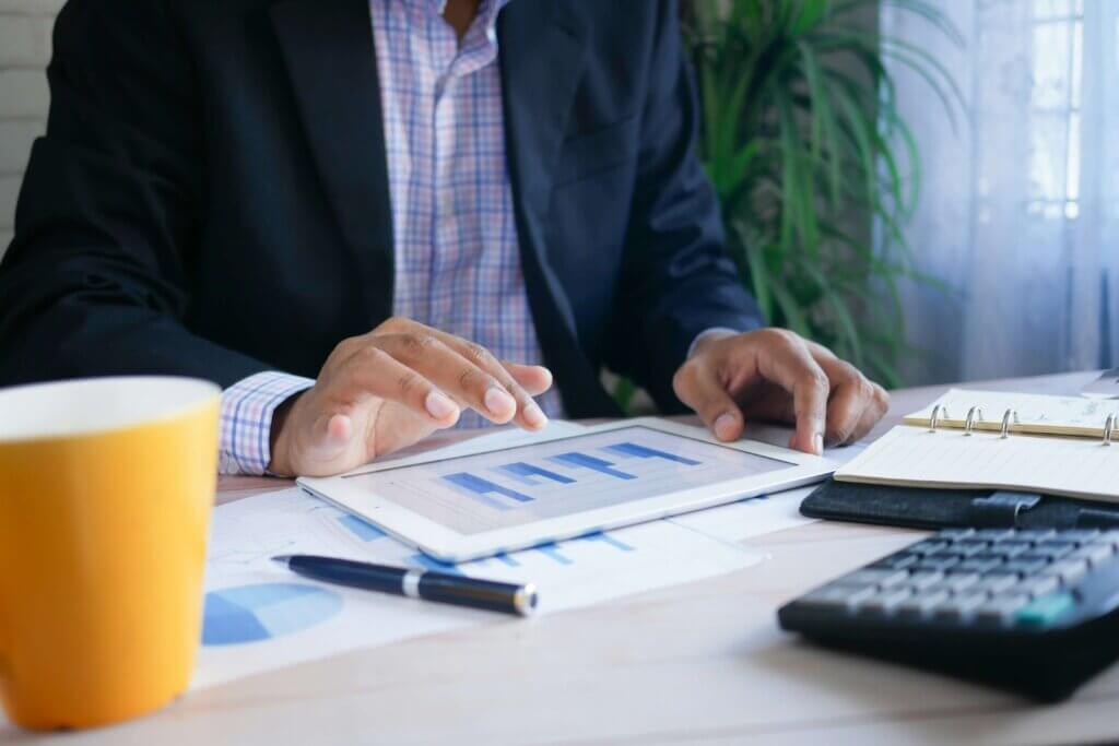 is-masters-in-finance-worth-it-for-commodity-trading-roles