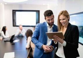 professional-private-bankers-working-in-office